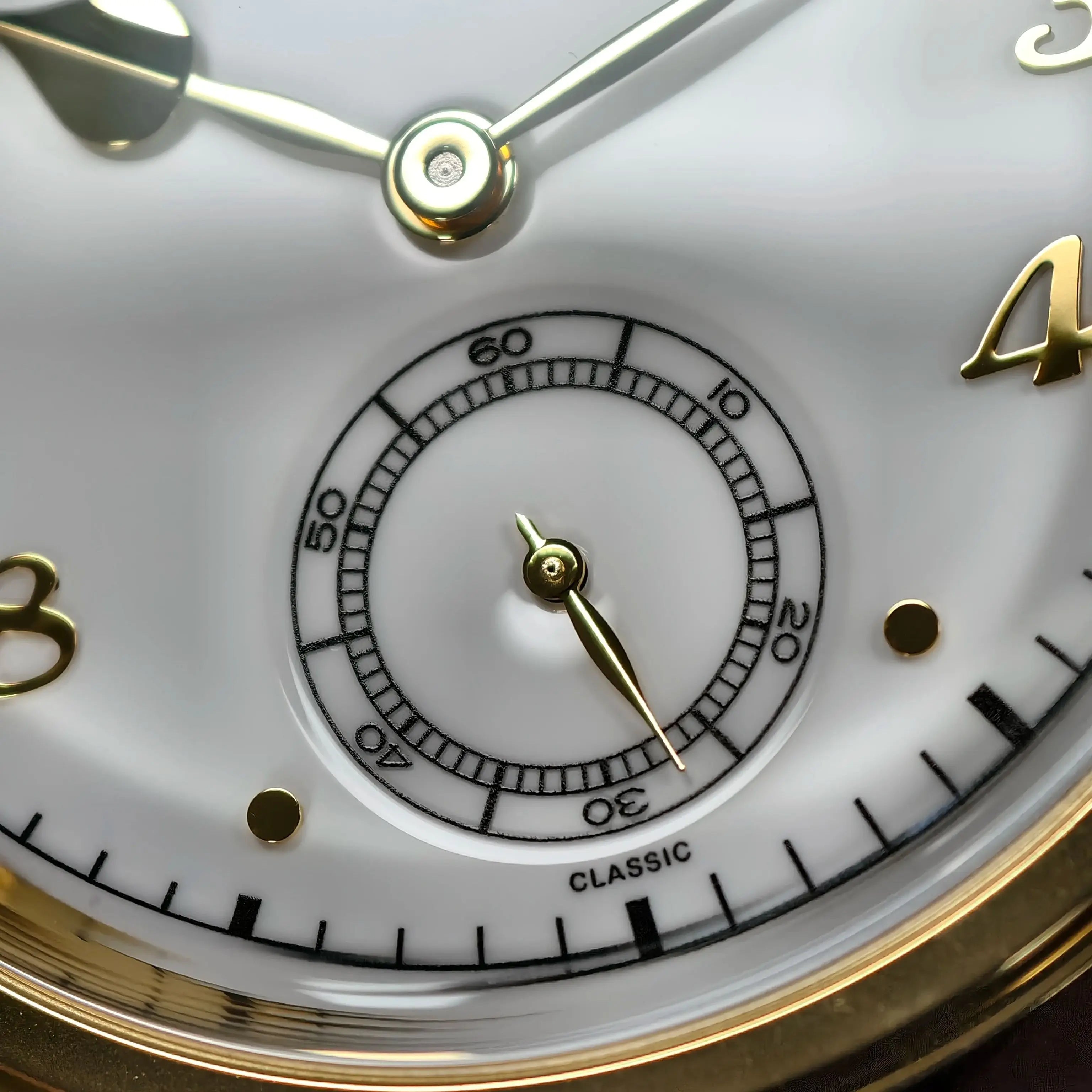 Classic Gold Quartz Watch