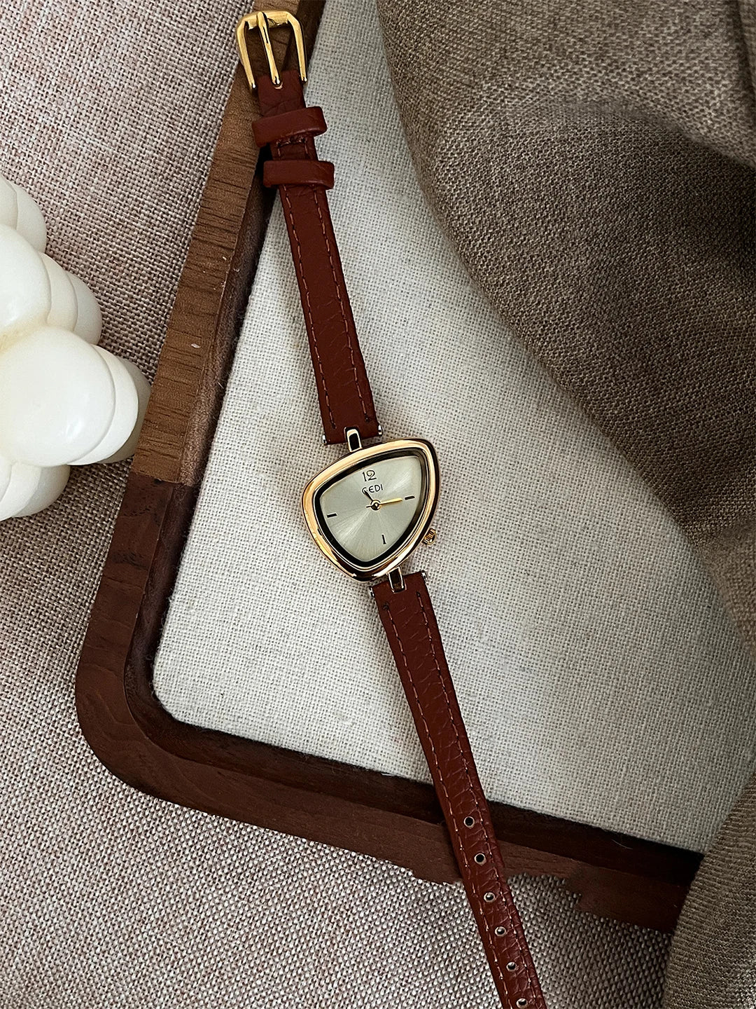 2025 NEW Minimalist Elegant Women's Watch with Asymmetrical Small Dial Design Water-Resistant Quartz Ladies' Wristwatch Gift