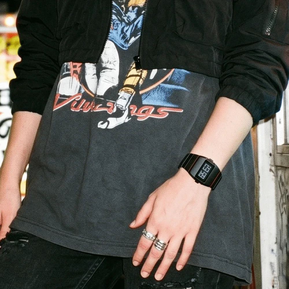 Plastic LED Electronic Watch Lightweight Digital Sports Watch Vintage Original Design Stainless Steel Wristwatch