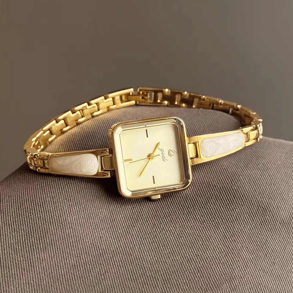 Elegant Quartz Women Watch Stainless Steel Bracelet Elegant Waterproof Ladies Dress Wristwatch Minimalist Office Daily Gift