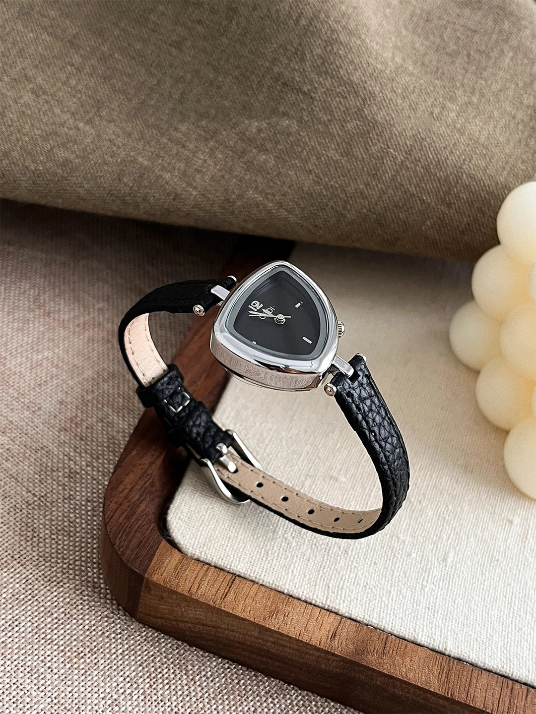 2025 NEW Minimalist Elegant Women's Watch with Asymmetrical Small Dial Design Water-Resistant Quartz Ladies' Wristwatch Gift