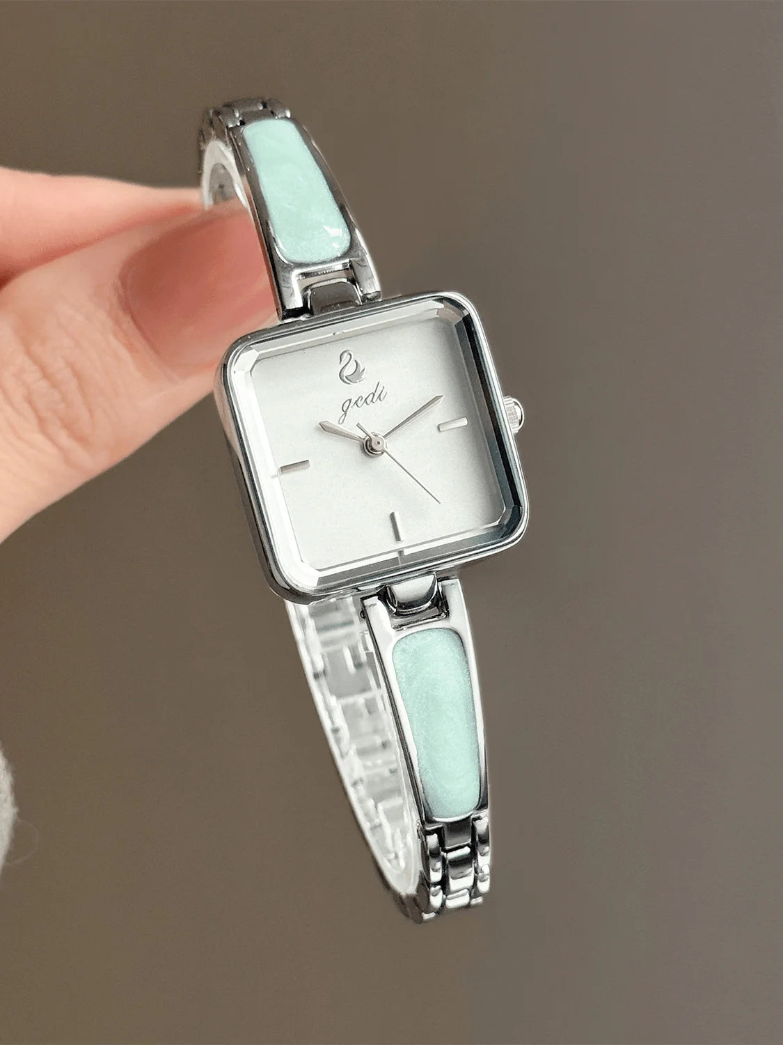 Elegant Quartz Women Watch Stainless Steel Bracelet Elegant Waterproof Ladies Dress Wristwatch Minimalist Office Daily Gift