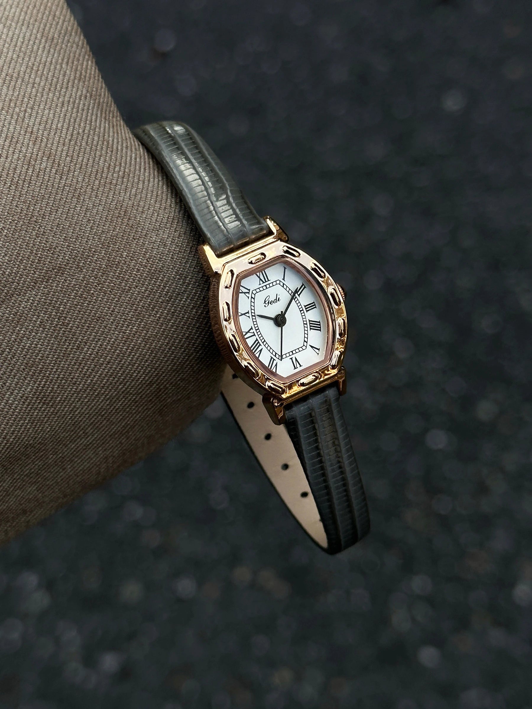 Vintage Barrel Watch
