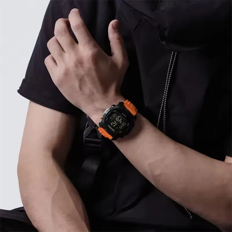 NAVIFORCE 7104 Fashion Men Electronic Watch Sports Calendar Luminous Waterproof Silicone Strap Brand Digital Watches for Man