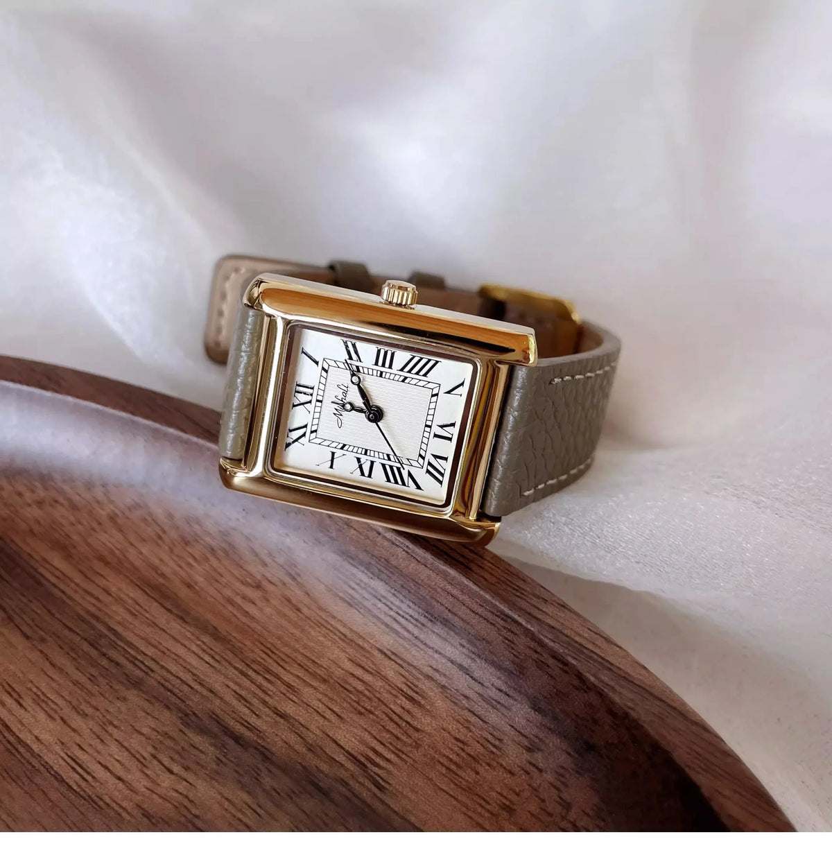 Luxury Women's Watch Quartz Vintage Gold Plated Roman Number H Dial Leather Strap Watch for Women