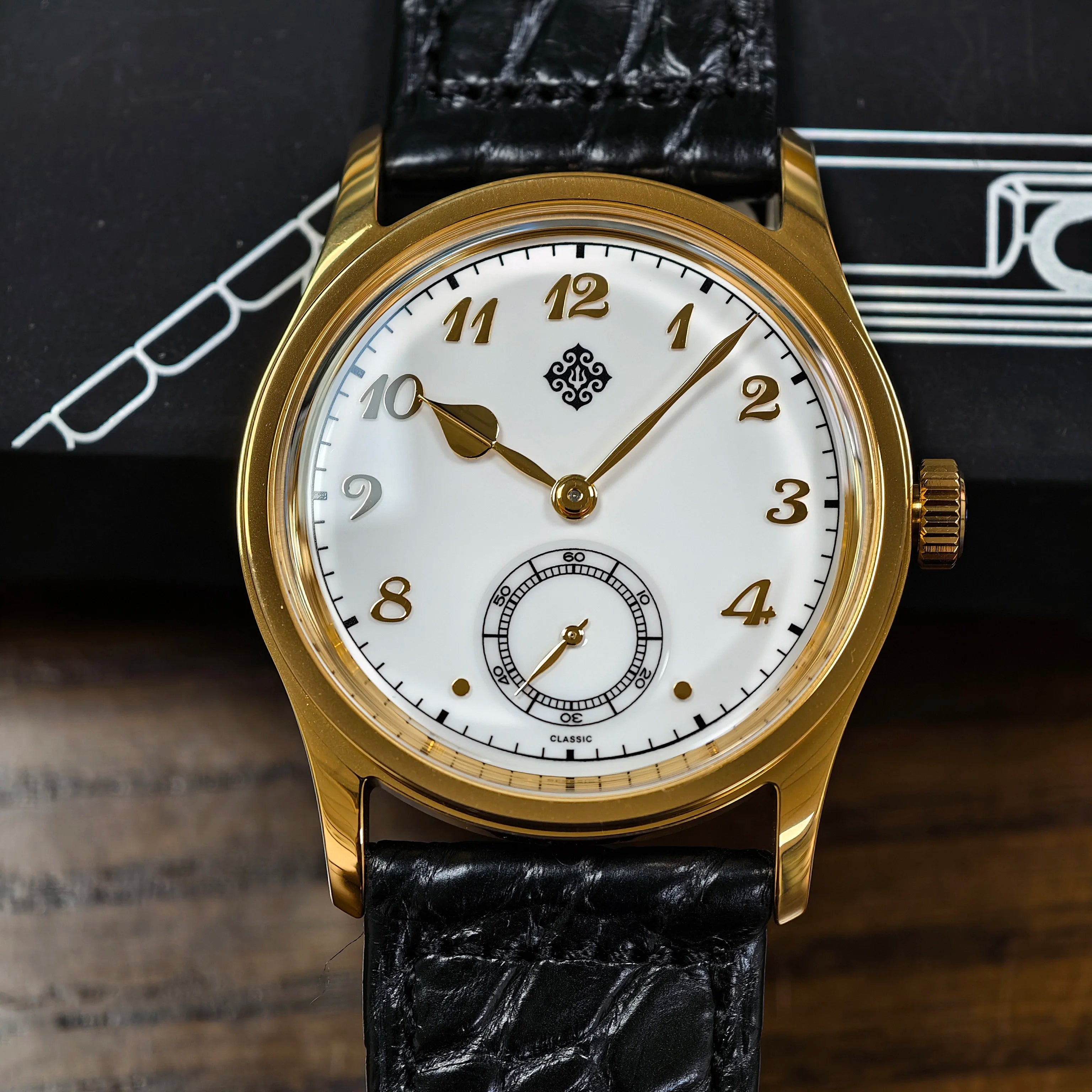 Classic Gold Quartz Watch